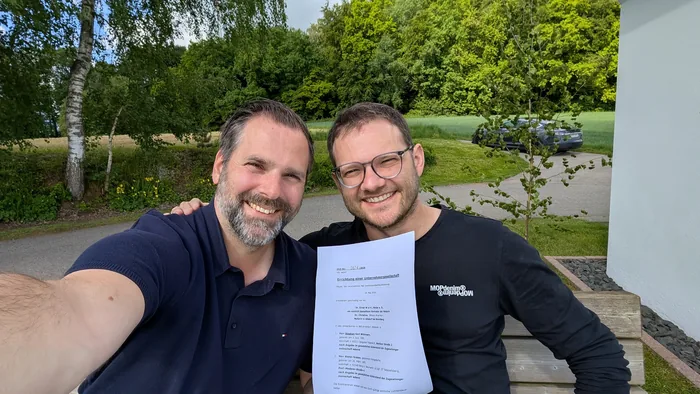 Stefan Grasse und Stephan Wittmann bei der Gründung der KYTH. Systems UG (haftungsbeschränkt)
